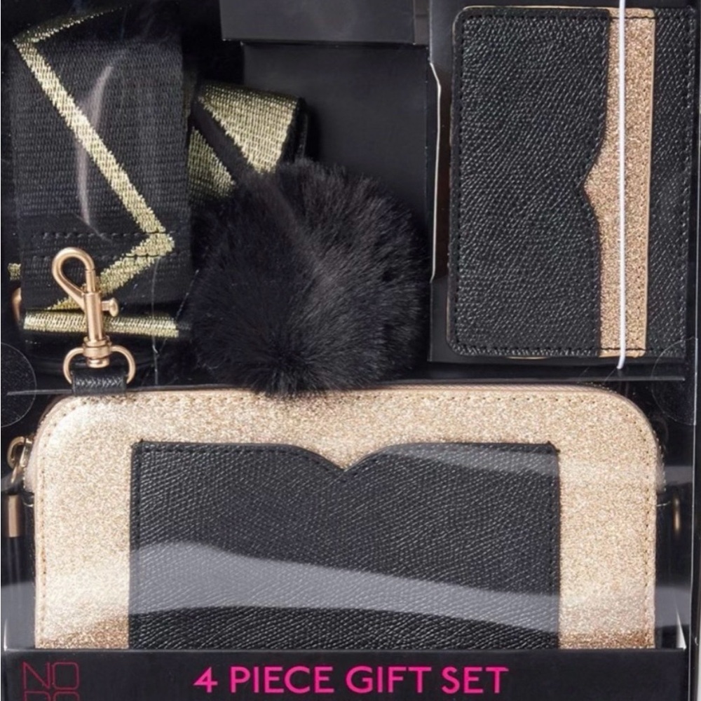 No Boundaries Black and Gold 4-Piece Gift Set